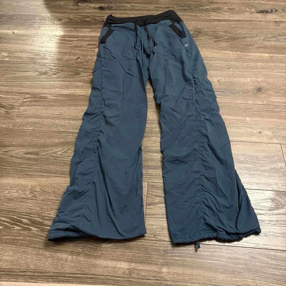 Lululemon Dance Studio *Double Lined Mid-Rise Pant 30” (Alberta Lake) Size 2
